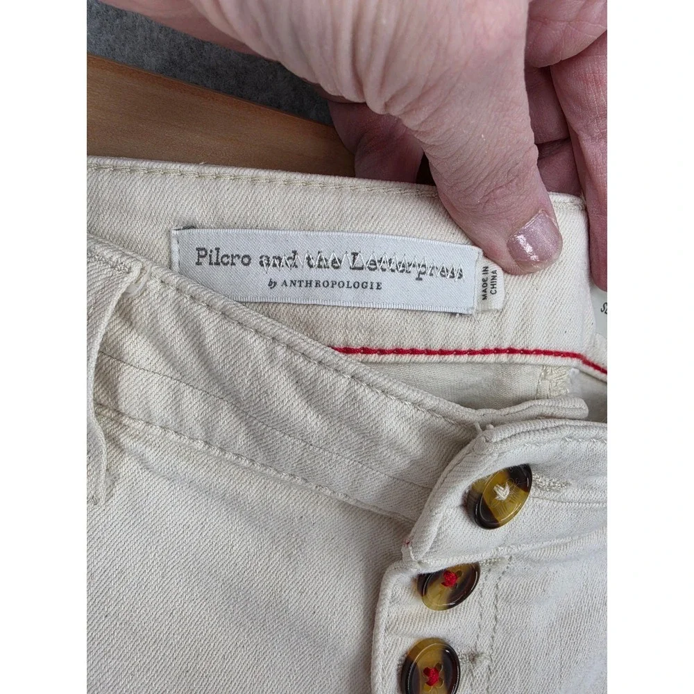 Anthropologie Pilcro Slim Boyfriend Denim Jean Shorts Cream Button Fly Sz 28 - Picture 2 of 16